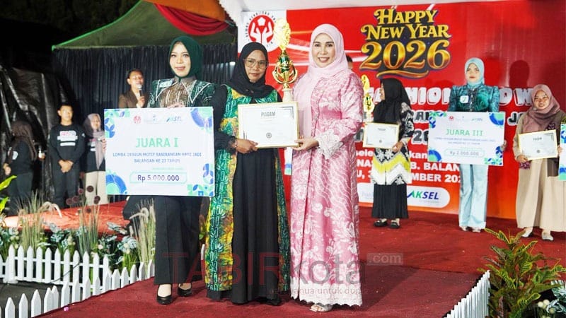 Gelar Lomba Fashion Show, Dekranasda Balangan Tampilkan 18 Motif Sasirangan