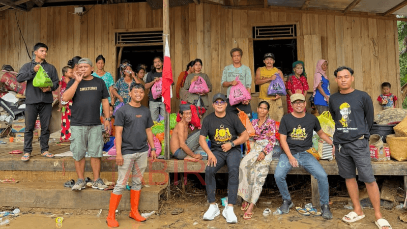 Peduli Korban Banjir Bandang Balangan, Kesultanan Banjar Salurkan Bantuan