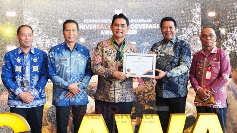 Komitmen Pastikan Warga Terlindungi JKN-BPJS Kesehatan, Pemkab Barut Peroleh UHC Awards 2026