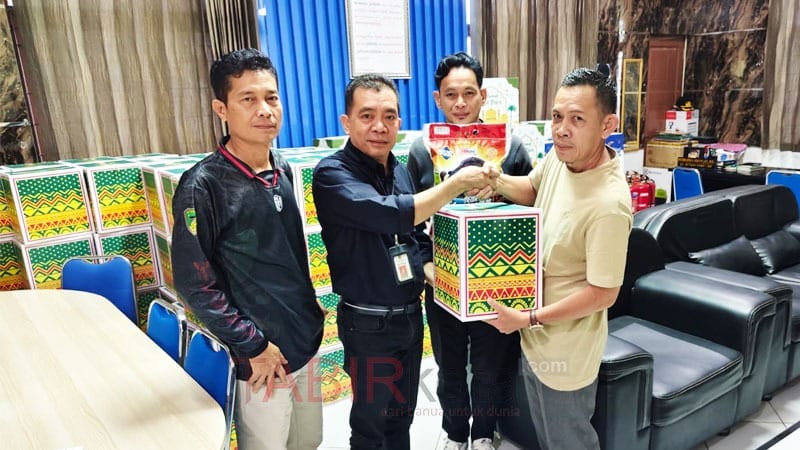 Jelang Idul Fitri 1447 H, Disdik Barut Berbagi dengan Awak Media