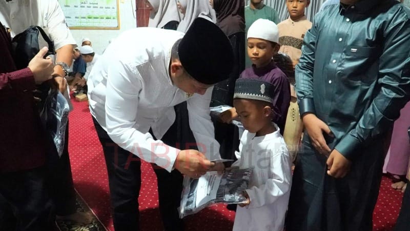 Bupati HST Hadiri Safari Ramadan di Mesjid Al-Qamar Bakapas