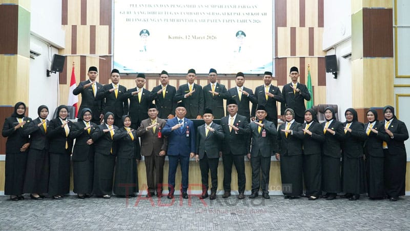 Tingkatkan Mutu Pendidikan, Bupati Tapin Lantik 21 Kepala Sekolah Baru