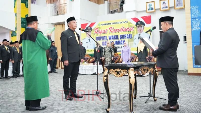 Lantik Sekda Definitif, Bupati Tapin Harap Jadi Motor Penggerak Birokrasi