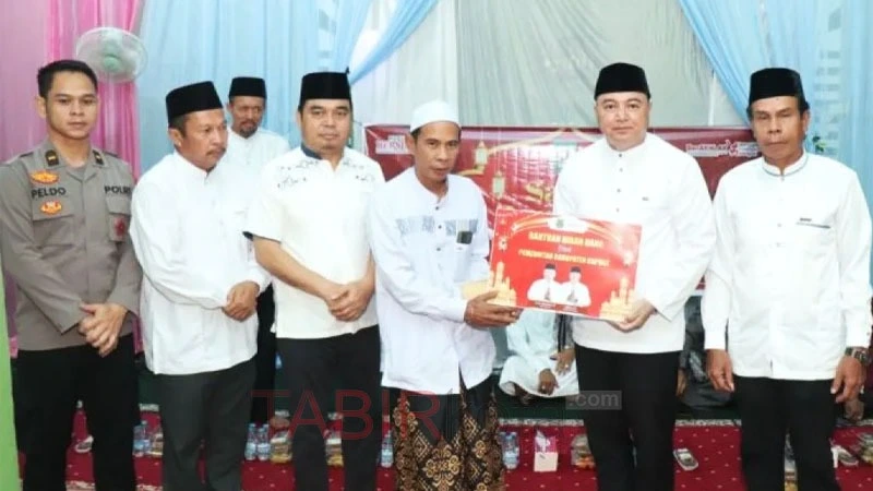 Safari Ramadan di Pasak Talawang, Wabup Kapuas Ajak Perkuat Sinergi Membangun Daerah