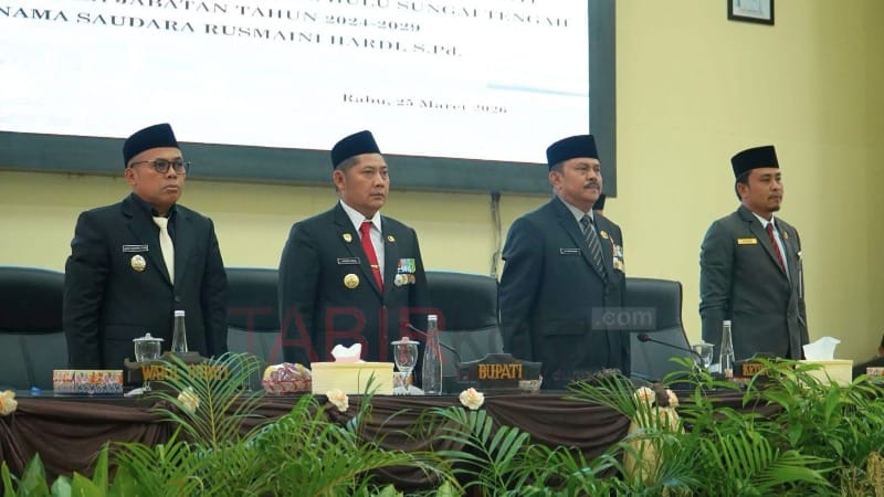 Hadiri Pelantikan PAW DPRD HST, Bupati HST Harap Kinerja Lembaga Makin Kokoh