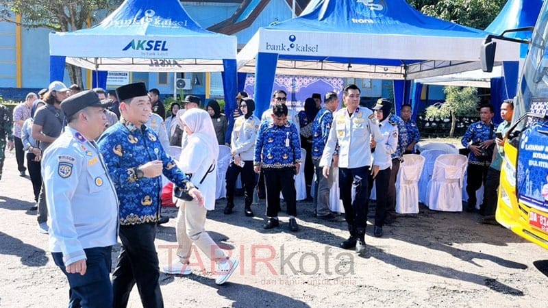 Lepas Peserta Program Mudik Gratis, Sekda Kotabaru Sebut Bentuk Layanan Pemerintah Jelang Idulfitri
