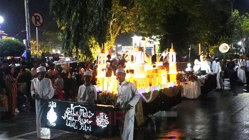 Lepas Peserta Lomba Gema Takbir, Wabup Kotabaru Ajak Jadikan Idulfitri Sebagai Momentum Perkuat Iman