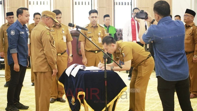 Penghujung Ramadan, Bupati Kotabaru Rotasi Sejumlah Pejabat Tinggi