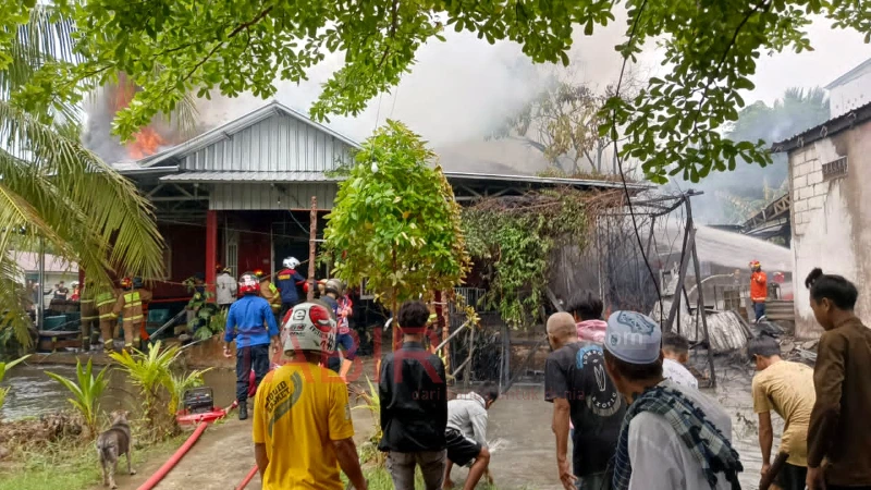 Gudang LPG dan Rumah Warga di Barsel Terbakar