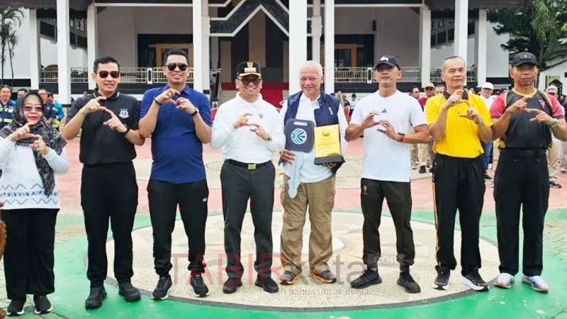 Peringatan Hari Peduli Sampah Nasional, Pemkab Tabalong Raih Penghargaan Menuju Kabupaten Bersih