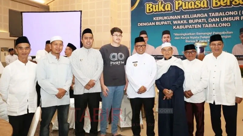 Silaturahmi dengan Warga Perantauan, Bupati dan Wabup Tabalong Hadiri Buka Puasa Bersama KKT Banjarmasin