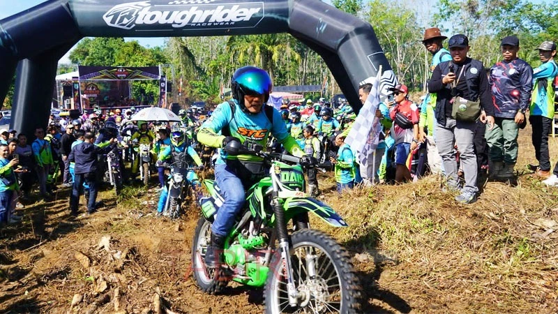Buka Trail Adventure “Sudur Bahabis 7”: Bupati Balangan Harap Lahirkan Rider Berprestasi