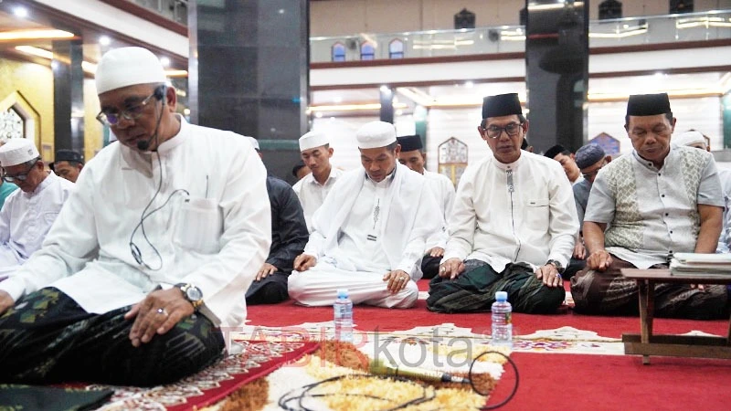 Hadiri Salat Hajat Bersama JCH, Wabup Balangan Imbau Jemaah Perbanyak Ibadah di Tanah Suci
