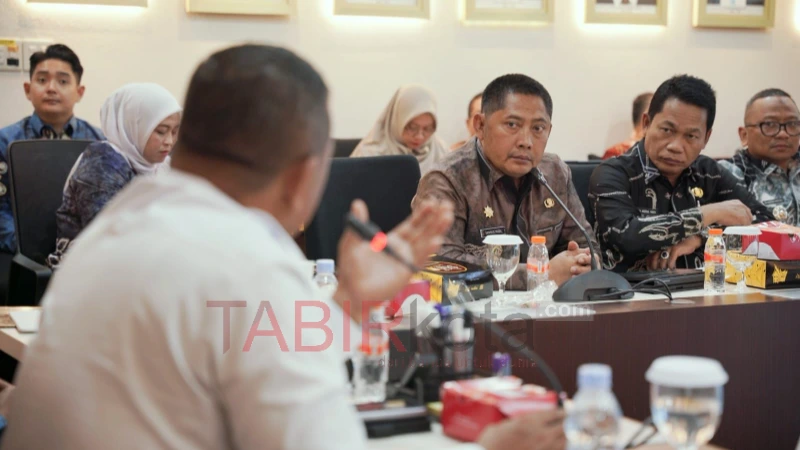 Audiensi ke Kementerian PU, Bupati HST Usulkan Program Prioritas Pengendalian Banjir