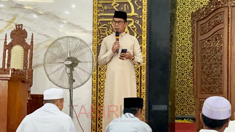 Salat Id di Masjid Al-Akbar, Wabup Balangan Ajak Masyarakat Perkuat Semangat Berbagi