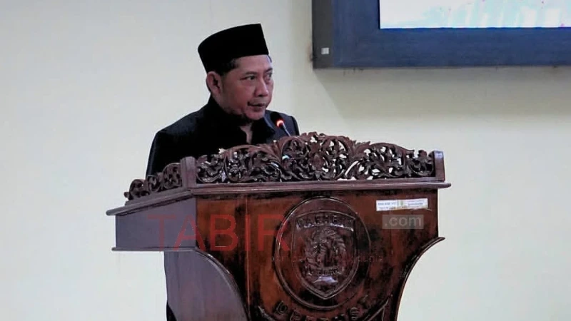 Sampaikan KUA-PPAS 2027, Bupati HST Prioritaskan Peningkatan Kualitas SDM
