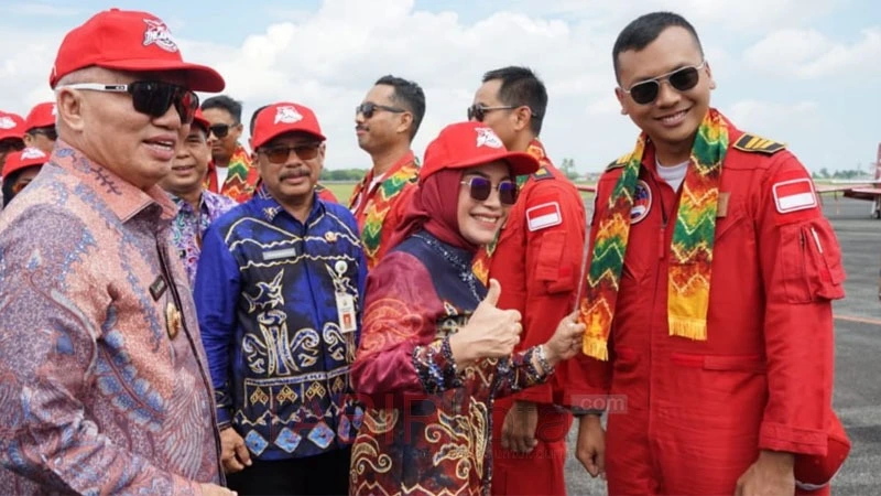 Saksikan Open Base JAT di Lanud Sjamsudin Noor, Ketua DPRD Kotabaru Apresiasi Kehebatan TNI AU