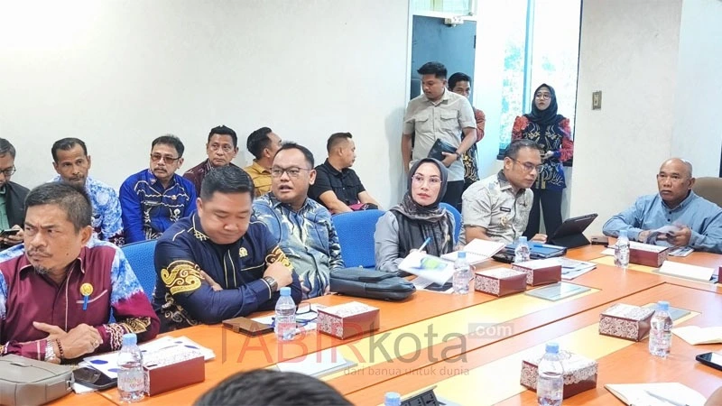 Kawal Pembangunan Embung Seratak, Unsur Pimpinan DPRD Kotabaru Dampingi Bupati ke Kemendagri