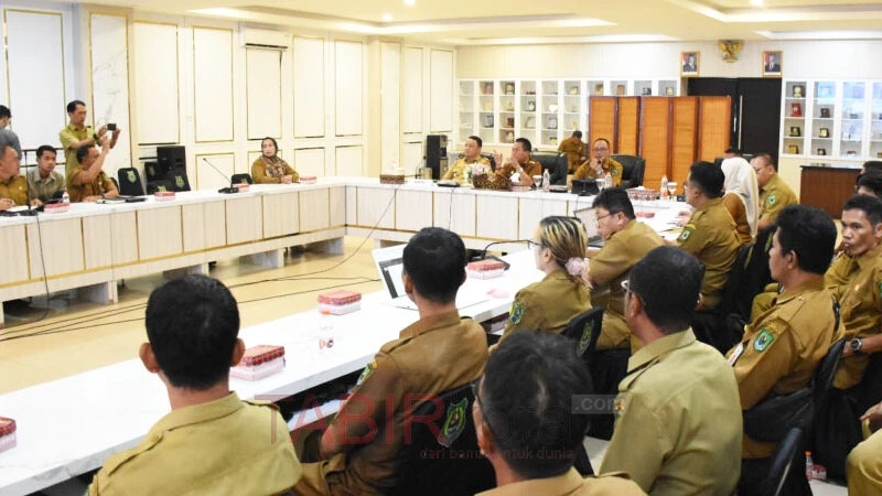 Pimpin Rapat Persiapan Cetak Sawah, Bupati Kapuas Ingatkan OPD Berhati-hati Kelola Anggaran