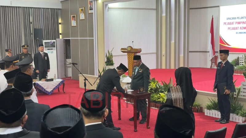 65 Pejabat Dilantik, Bupati HST: Jalankan Tugas Secara Profesional