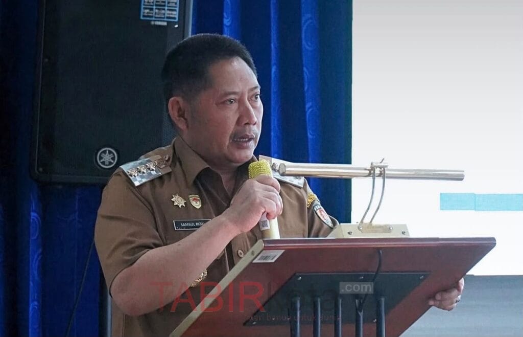 Bupati HST, Samsul Rizal memberikan sambutan (foto: TABIRkota/kominfo hst)