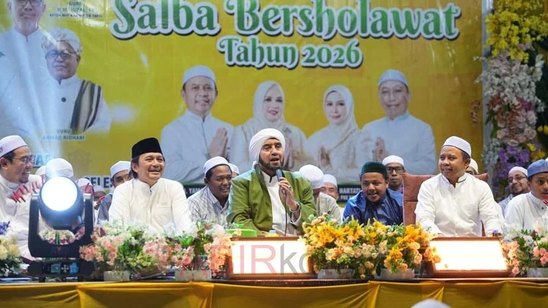 Hadiri SALBA Bershalawat, Bupati Tapin Bawa Keberkahan dan Perkuat Persatuan
