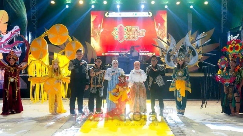 Buka Fashion Karnaval Tapin Art Fest 2026, Ketua TP PKK Tapin Harap Lahirkan Talenta Muda Berkualitas