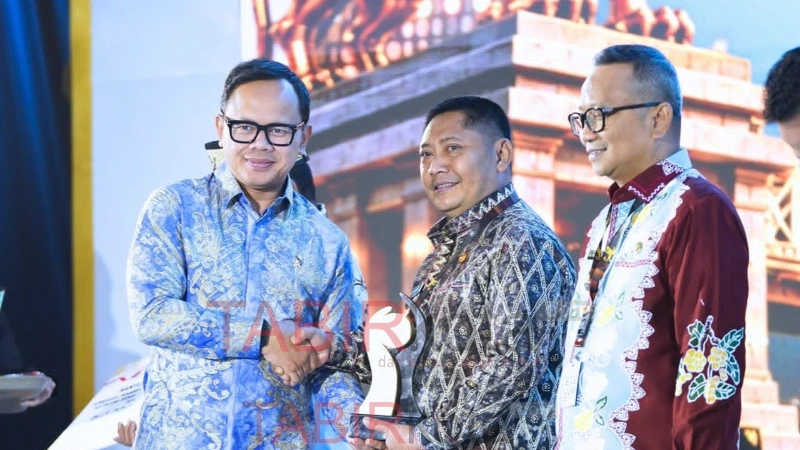 Raih Terbaik III dari Kemedagri, Bupati HST Harap Bedah Rumah Tingkatkan Kesejahteraan Rakyat