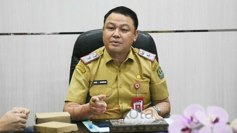 Sekda Kapuas, Usis I Sangkai minta dinas teknis agar proaktif dalam mengawal proses rekolasi Pasar Ikan Grosir Kuala Kapuas (foto: TABIRkota/kip kps)