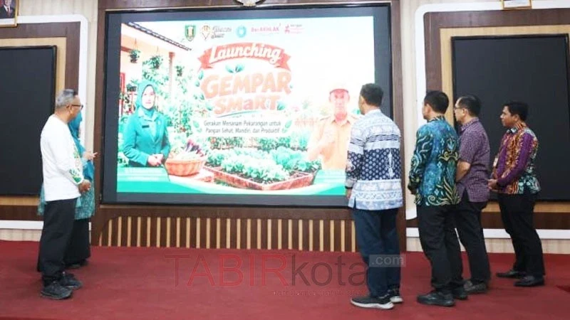 Peluncuran Gempar Smart diharapkan dapat mendorong masyarakat untuk memanfaatkan pekarangan agar lebih produktif (foto: TABIRkota/ist)