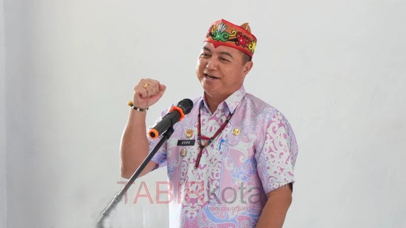 Wabup Kapuas, Dodo, mengapresiasi upaya pelestarian budaya Dayak melalui program Hanjak Berbudaya (foto: TABIRkota/kip kps)