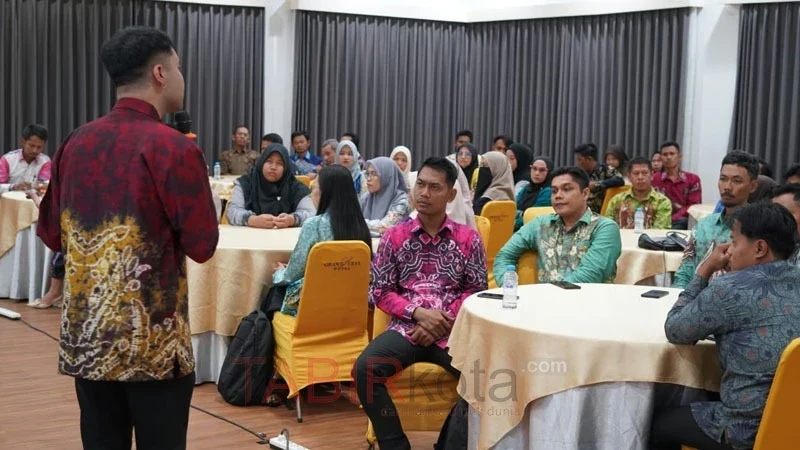 Pemkab Kotabaru melaksanakan Bimtek Daerah Digitalisasi Pembelajaran untuk meningkatkan kompetensi guru SD (foto: TABIRkota/ist)