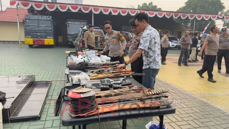 Barang bukti yang berhasil diamankan petugas (foto: TABIRkota/ferian sadikin)